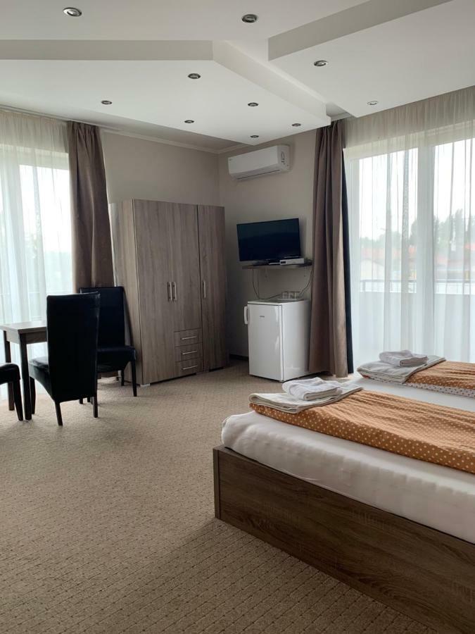 Vaci Vendeghaz Hotel Nyíregyháza Eksteriør billede