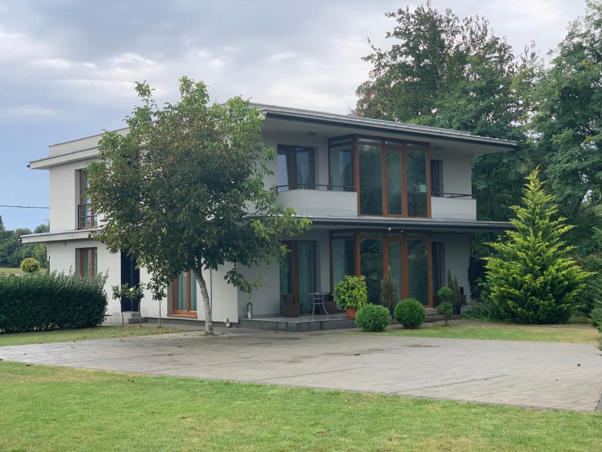Vaci Vendeghaz Hotel Nyíregyháza Eksteriør billede