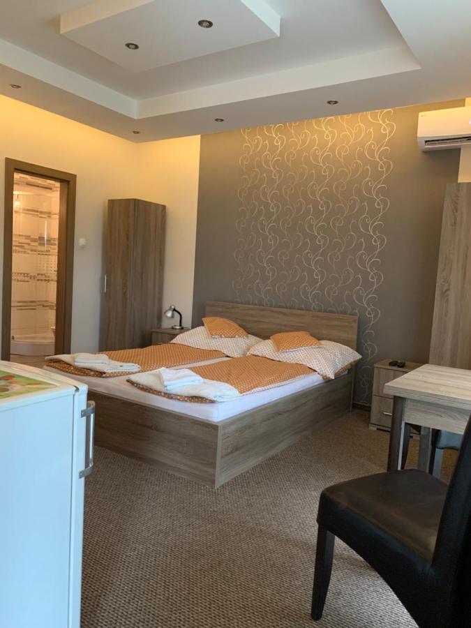 Vaci Vendeghaz Hotel Nyíregyháza Eksteriør billede